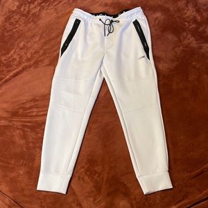 AE White Joggers
